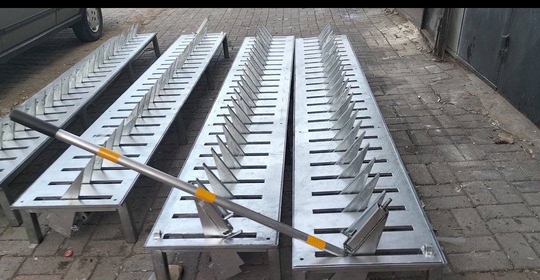 Çift yönlü kilitli sessiz mekanik kapan bariyer